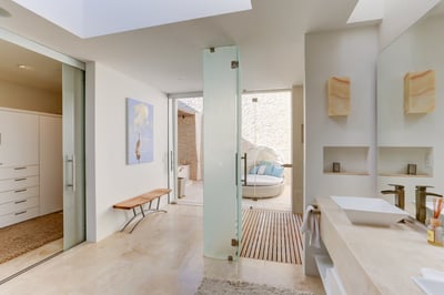 Luxury Villa Photo #23