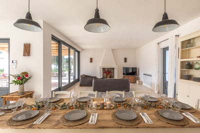 Luxury Villa Photo #11