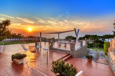 Luxury Villa Photo #7