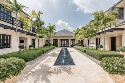 Luxury Villa Photo #12
