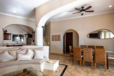 Luxury Villa Photo #21
