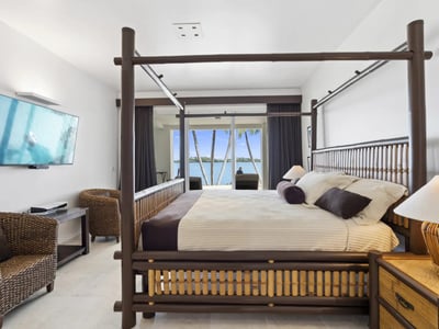 Luxury Villa Photo #13
