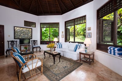 Luxury Villa Photo #5