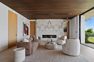 Luxury Villa Photo #14