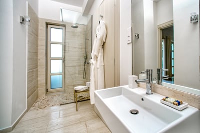 Luxury Villa Photo #39