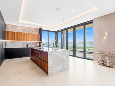 Luxury Villa Photo #22