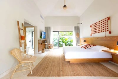 Luxury Villa Photo #12