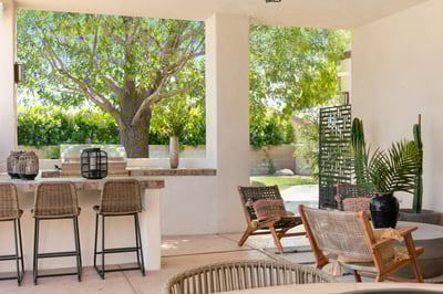 Outdoor kitchen, perfect to cook while you socialize