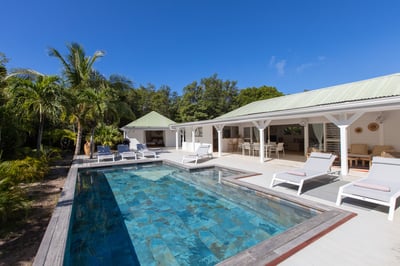 Luxury Villa Photo #6