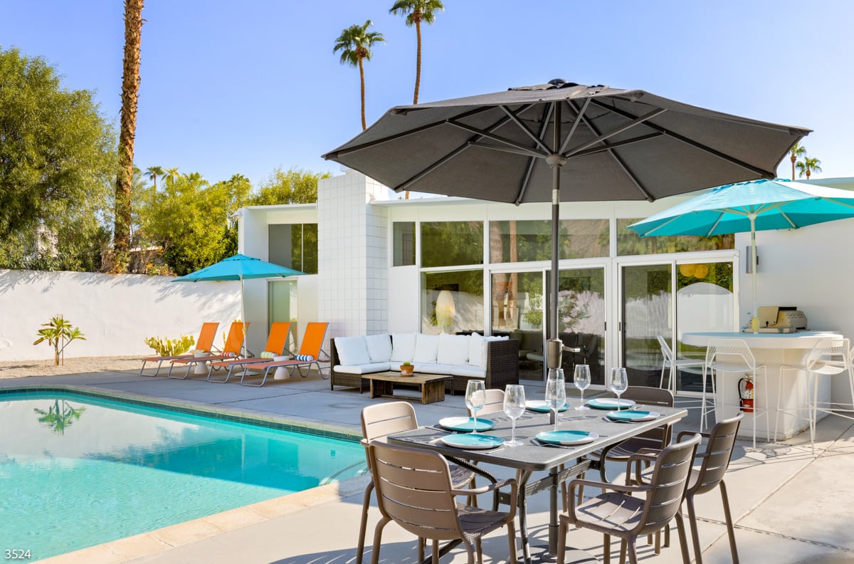 Vista Las Palmas Midcentury