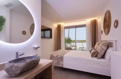 Luxury Villa Photo #31