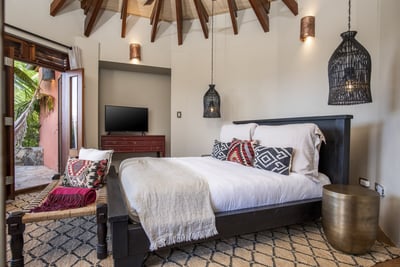 Luxury Villa Photo #33