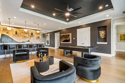 Luxury Villa Photo #25
