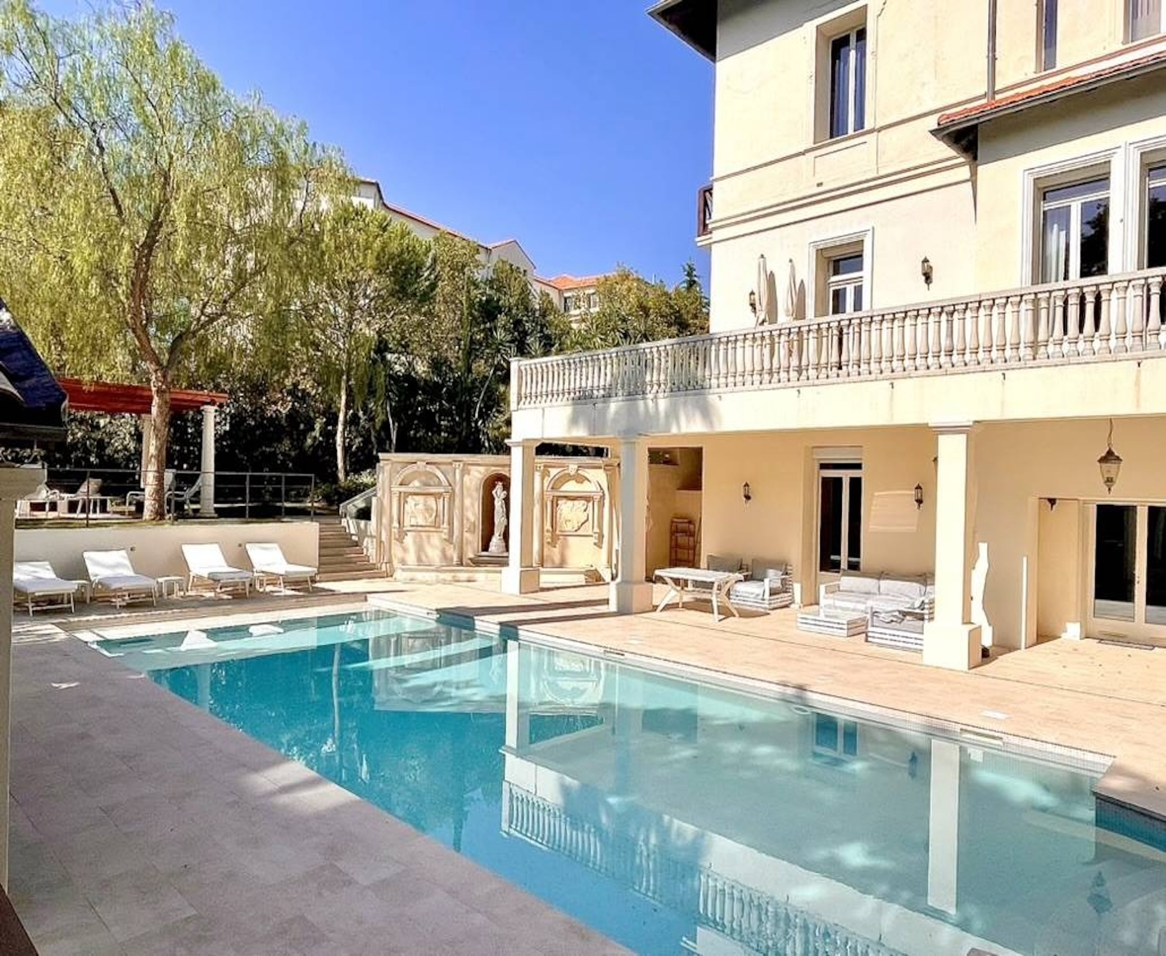 Villa