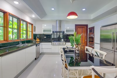 Luxury Villa Photo #35