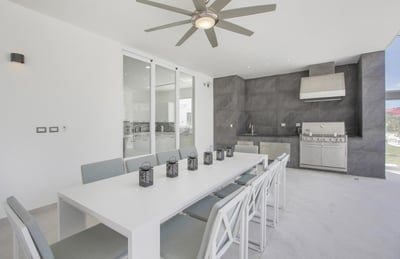 Luxury Villa Photo #10