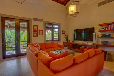 Luxury Villa Photo #18