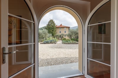 Luxury Villa Photo #48