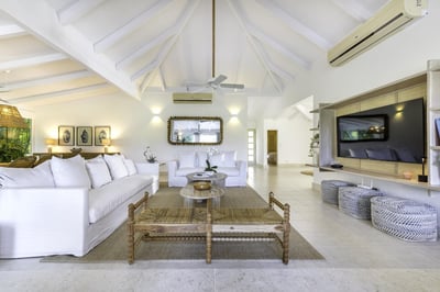 Luxury Villa Photo #2