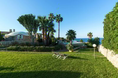 Luxury Villa Photo #10