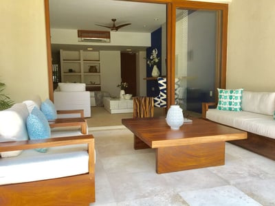 Luxury Villa Photo #7