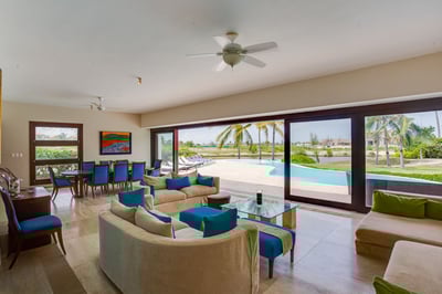 Luxury Villa Photo #20