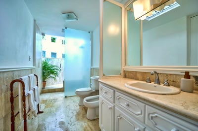 Luxury Villa Photo #27