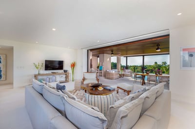 Luxury Villa Photo #9
