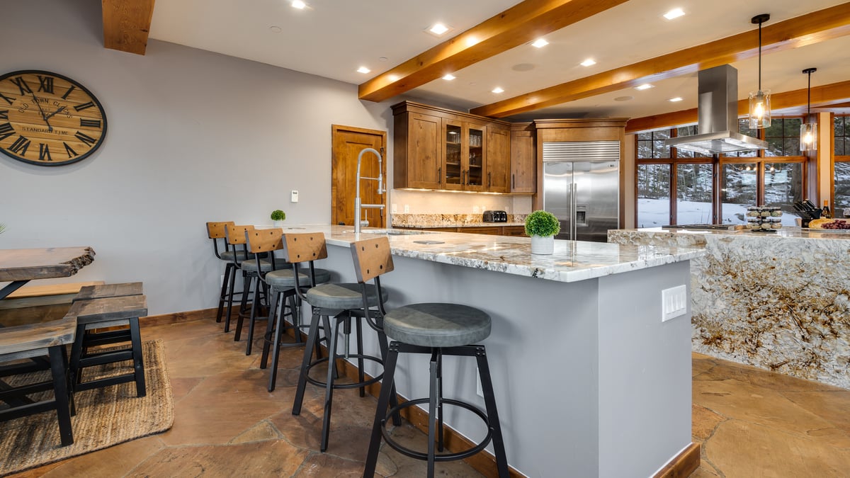 Majestic Mountain Lodge