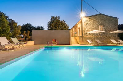 Luxury Villa Photo #5