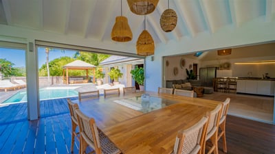 Luxury Villa Photo #15