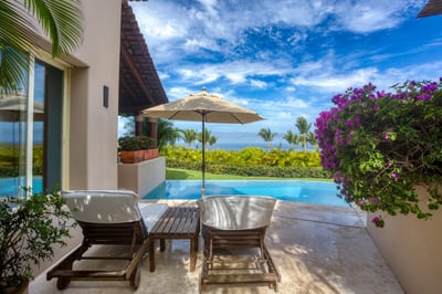 Luxury Villa Photo #5