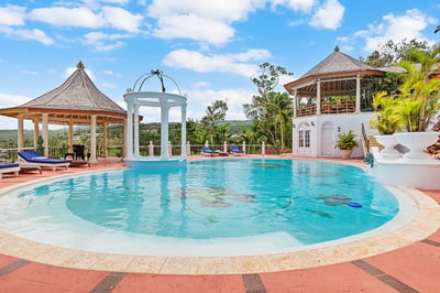 Luxury Villa Photo #2