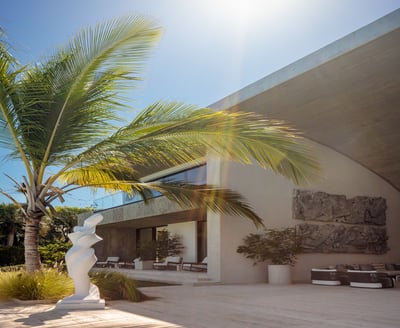 Luxury Villa Photo #3