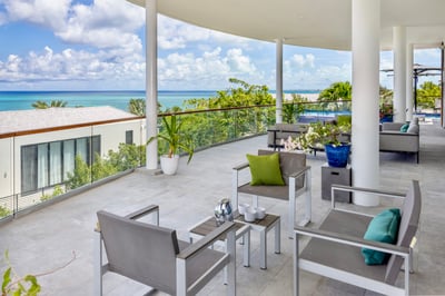 Luxury Villa Photo #13