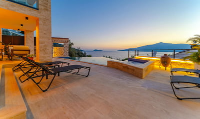 Luxury Villa Photo #13
