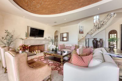 Luxury Villa Photo #31