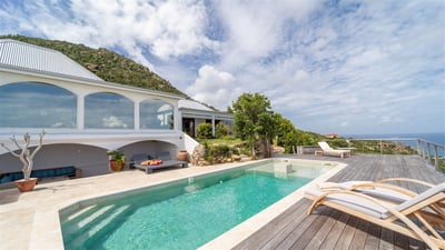 Luxury Villa Photo #2