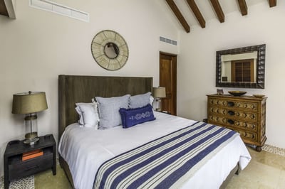 Luxury Villa Photo #41