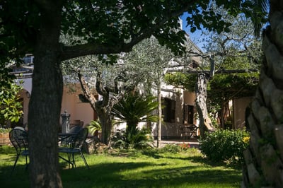 Luxury Villa Photo #6