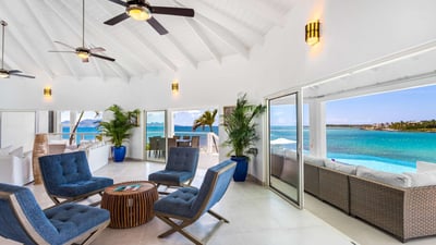 Luxury Villa Photo #17