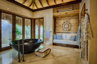 Luxury Villa Photo #5