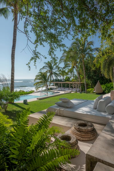 Luxury Villa Photo #3