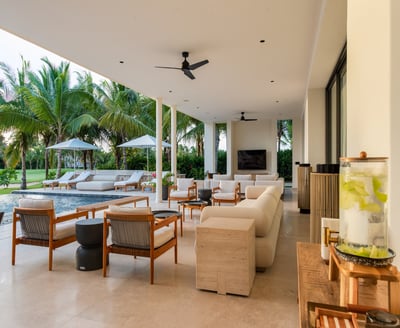 Luxury Villa Photo #12