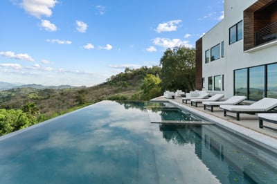 Luxury Villa Photo #11