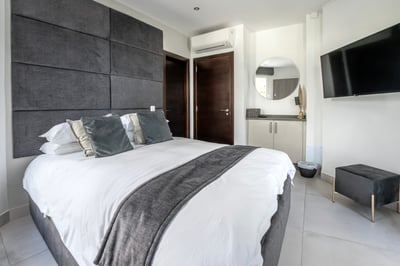 Luxury Villa Photo #42