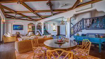 Luxury Villa Photo #17