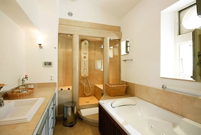Luxury Villa Photo #23