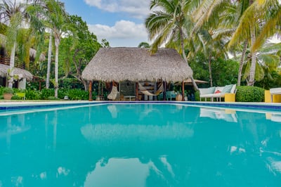 Luxury Villa Photo #7
