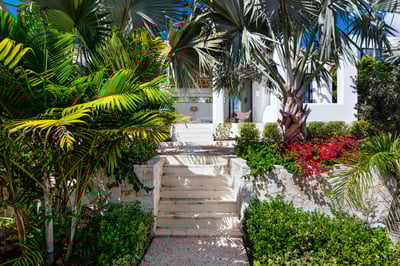 Luxury Villa Photo #9